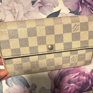 Authentic Louis Vuitton Damier Azur Portefeuille Sarah
